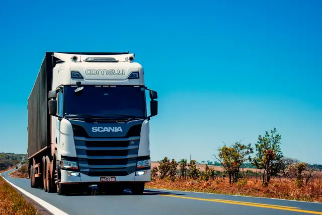 Logistics & Supply Chain industry software solutions by Tribound Tech